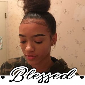 Meet your Posher, Ava